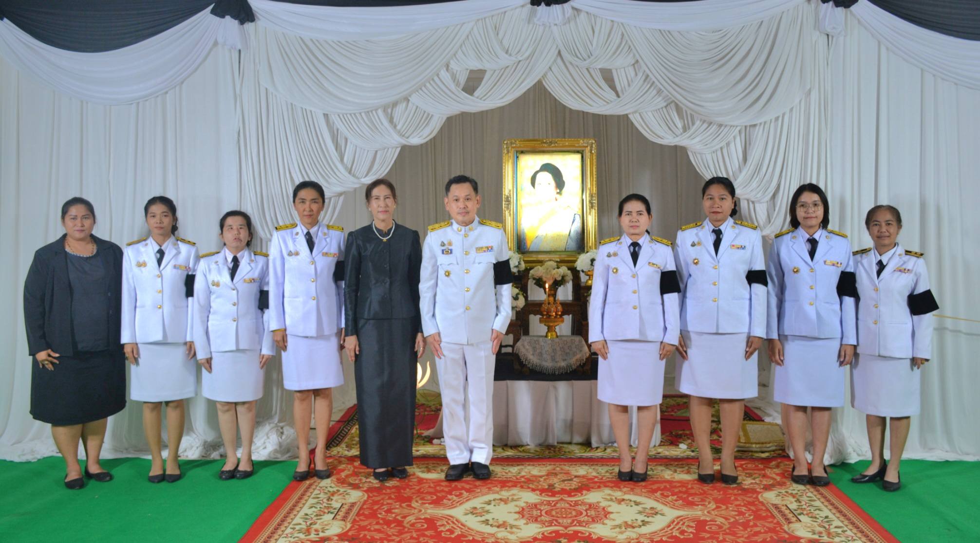 พช.สอยดาว ร่วมพิธีบำเพ็ญกุศลเนื่องในพระราชพิธีทรงบำเพ็ญพระราชกุศลสตมวาร (100 วัน) เพื่อถวายเป็นพระราชกุศลแด่ สมเด็จพระนางเจ้าสิริกิติ์ พระบรมราชินีนาถ พระบรมราชชนนีพันปีหลวง