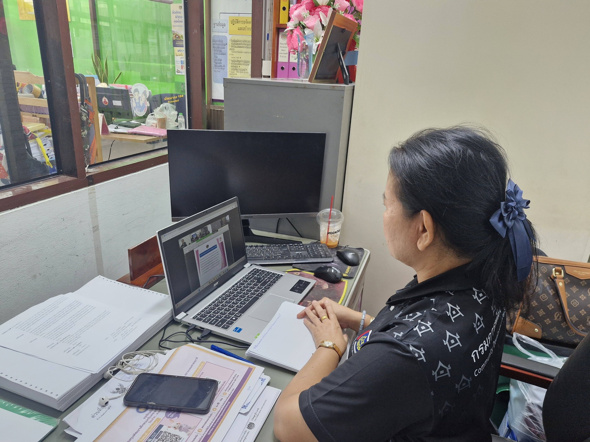 พช.สอยดาว เข้าร่วมรับฟังการซักซ้อมแนวทางการเบิกจ่ายงบประมาณกองทุนพัฒนาบทบาทสตรี