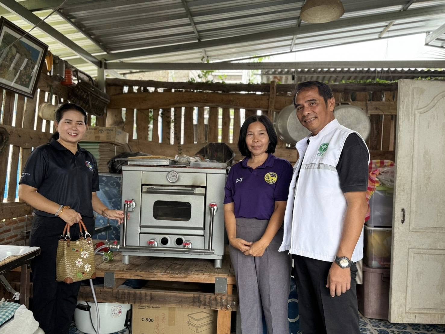 พช.สอยดาว เยี่ยมเยียนกลุ่มผู้ผลิต ผู้ประกอบการ OTOP
